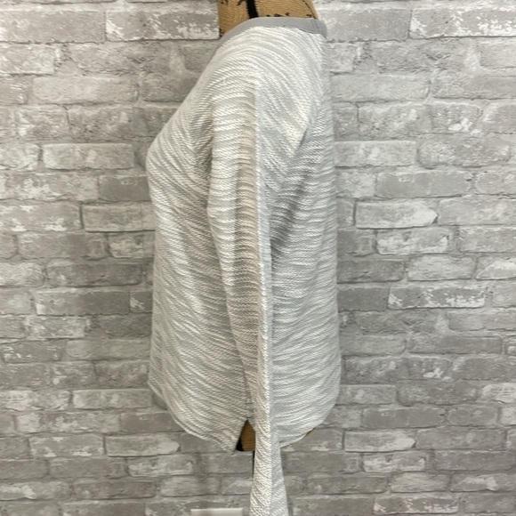 Athleta Castle Peak Slub Crewneck
Sweatshirt - Picture 2 of 6